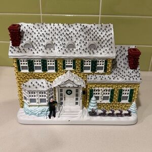 Hallmark 2022 Christmas Vacation Sound-A-Light Musical Tabletop Decoration